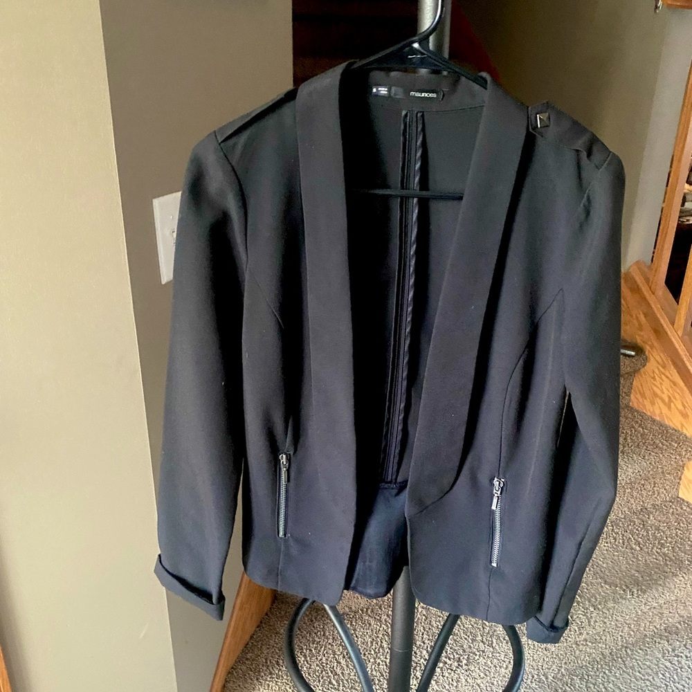 ♠️Maurice’s blazer with shoulder detail, size small